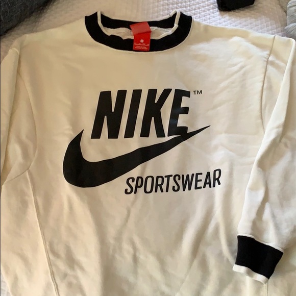 Nike Sweaters - Nike oversized sweatshirt size xs